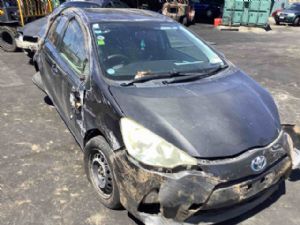 Toyota Aqua NHP10 2011-2015