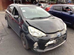 Toyota Aqua NHP10 2011-2015