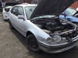 Toyota Corolla AE112 09/98-11/01