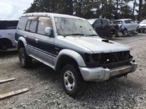 Mitsubishi Pajero V46W