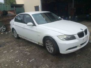 BMW 3 Series  320i E90