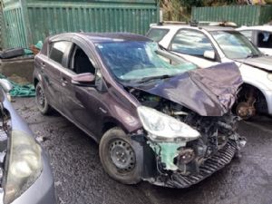 Toyota Aqua NHP10 2011-2015