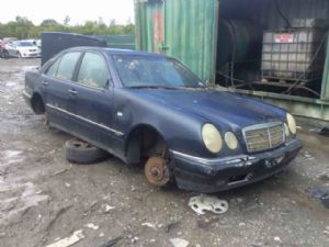 Mercedes-Benz 230E 124