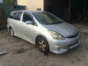 Toyota Wish ZNE10G 2003-2009