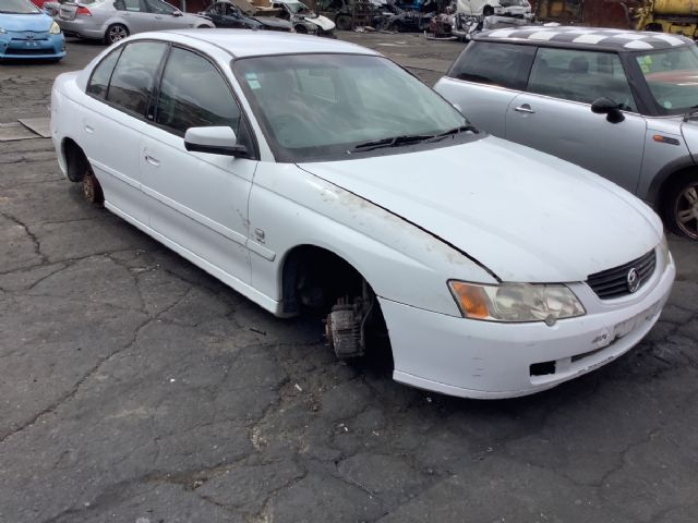 Holden Commodore VX 09/00-09/02