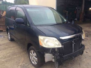 Toyota Noah/Voxy AZR60 2001-2007
