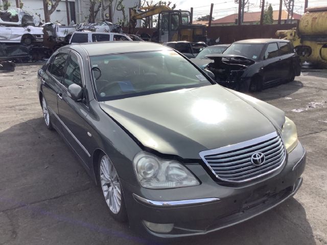 Toyota Crown Majesta URS206