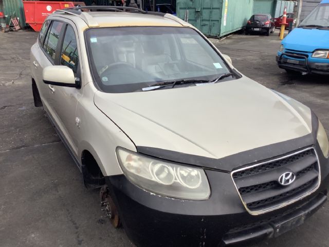 Hyundai Santa Fe HS381 2004-on