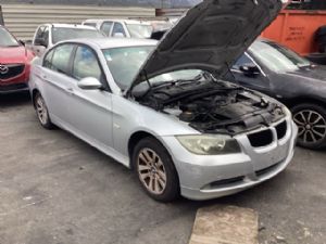BMW 3 Series  320i E90