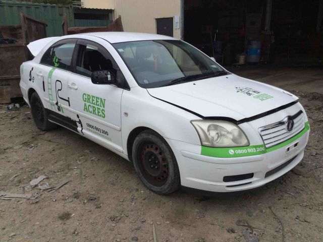 Toyota Avensis AZT250