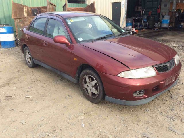 Mitsubishi Carisma DA2A