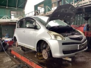 Toyota Ractis NCP100 2005-2010