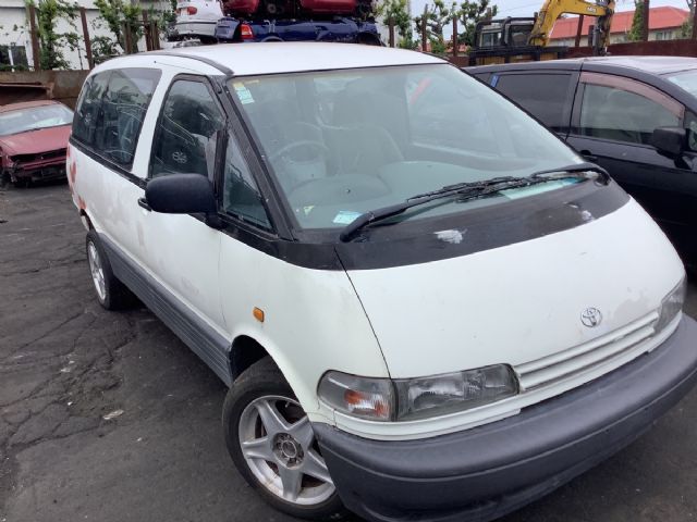 Toyota Previa TCR10