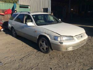Toyota Camry MCV21