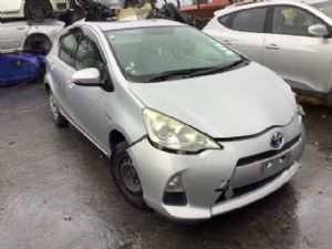 Toyota Aqua NHP10 2011-2015