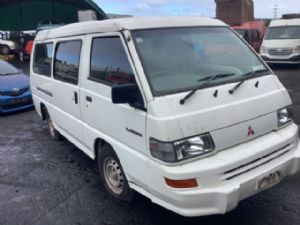 Mitsubishi L300 P15V - L300