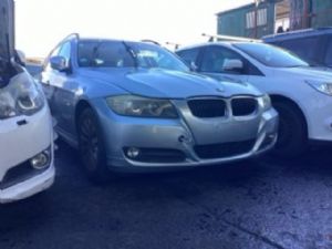 BMW 3 Series  320i E90