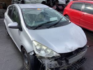 Toyota Aqua NHP10 2011-2015